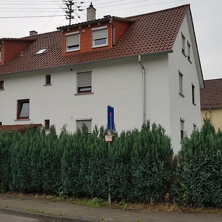 Outletcity Ferienwohnung Apartment 2 Metzingen  Buitenkant foto