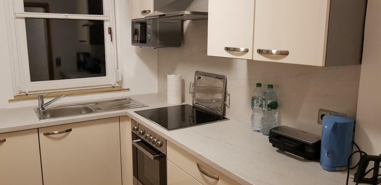 Outletcity Ferienwohnung Apartment 2 Metzingen  Buitenkant foto