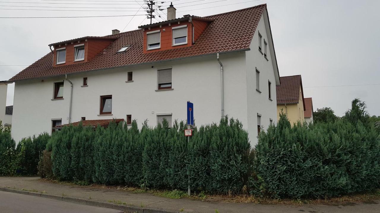 Outletcity Ferienwohnung Apartment 2 Metzingen  Buitenkant foto