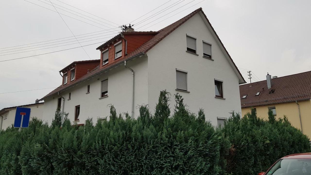 Outletcity Ferienwohnung Apartment 2 Metzingen  Buitenkant foto