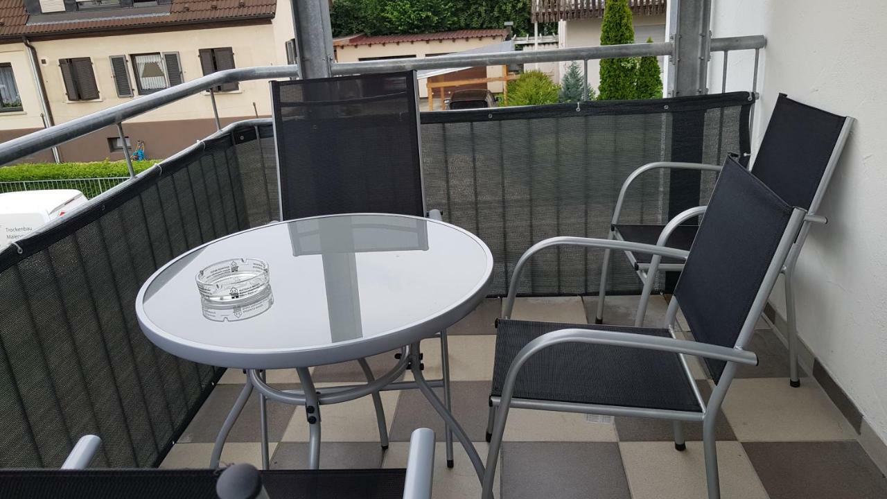 Outletcity Ferienwohnung Apartment 2 Metzingen  Buitenkant foto